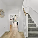 Casa de Férias Stylish 4 Bed - Parking - Sleeps 14