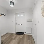 Casa de Férias Stylish 4 Bed - Parking - Sleeps 14