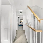 Casa de Férias Stylish 4 Bed - Parking - Sleeps 14 *