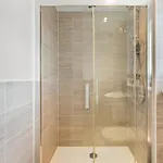 Stylish 4 Bed - Parking - Sleeps 14 Casa de Férias