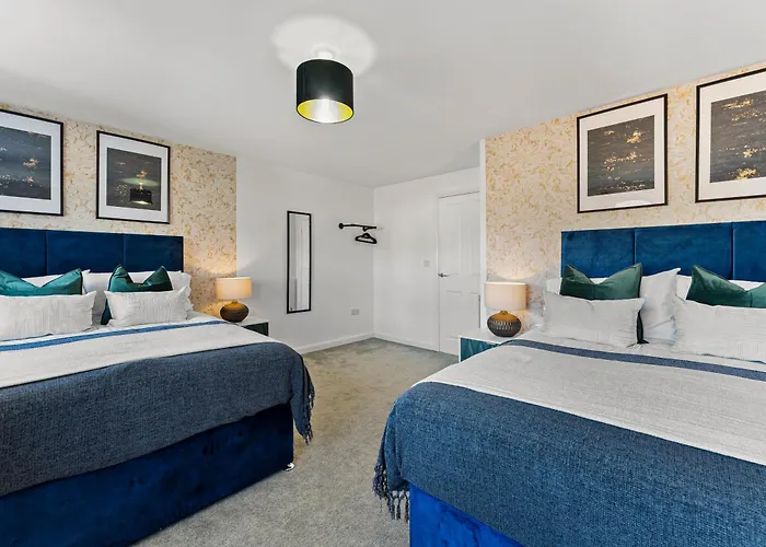 Casa de Férias Stylish 4 Bed - Parking - Sleeps 14 Bristol