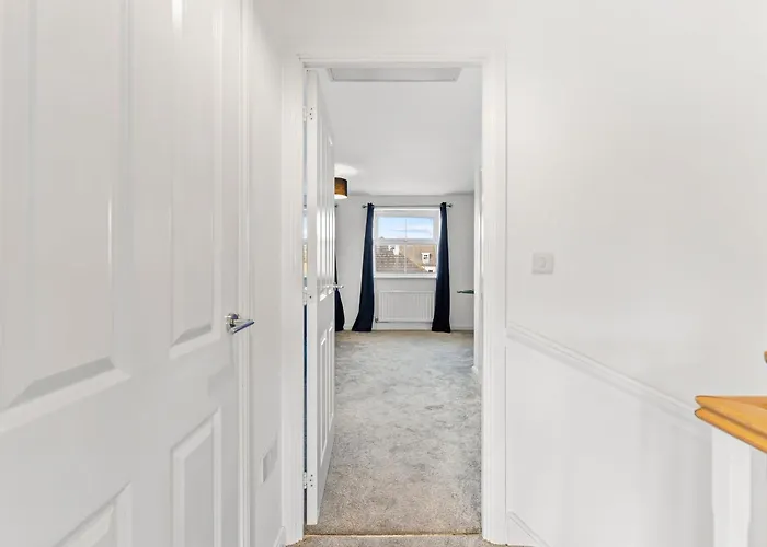 Stylish 4 Bed - Parking - Sleeps 14 Casa de Férias Bristol