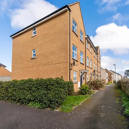 Stylish 4 Bed - Parking - Sleeps 14 Prázdninový dům Bristol